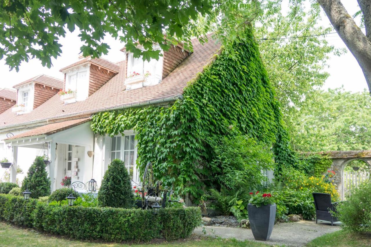 Les Anges Reveurs Bed & Breakfast Neuville-aux-Bois Exterior photo